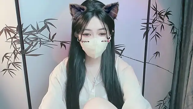 Snapshot of SweetAngel- chatting on 10.26.25 SweetAngel- online show from 10.26.25