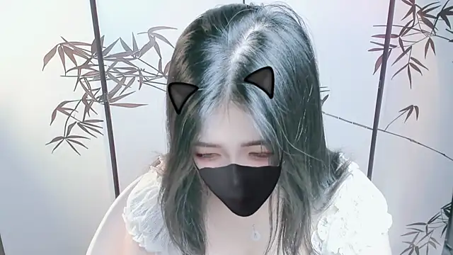 Snapshot of SweetAngel- chatting on 10.27.25 SweetAngel- online show from 10.27.25