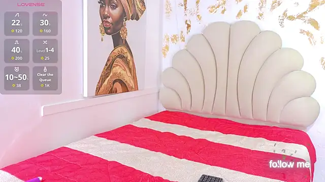 Snapshot of HellemMonet chatting on 11.19.25 HellemMonet online show from 11.19.25