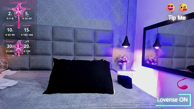 Luna Bella3 online show from 12.17.25