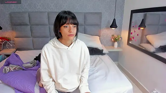 Luna Bella3 online show from 02.18.26