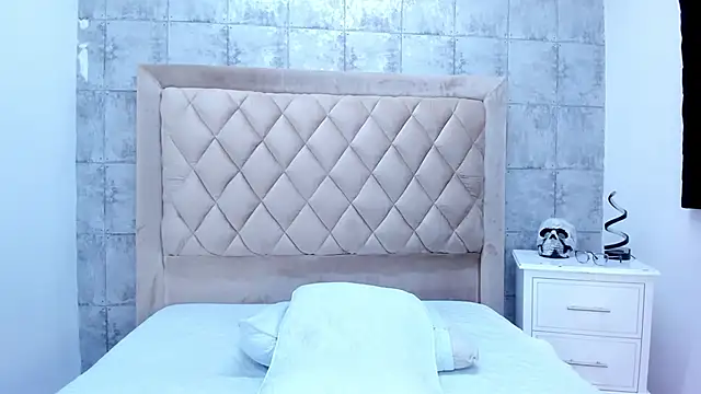 AmaraWolf online show from 11.16.25