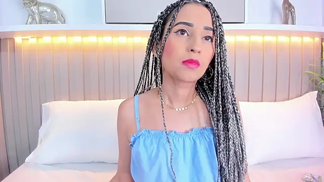 violett rabbit  online show from 11.07.25