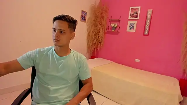 elmasmas01 online show from 10.25.25