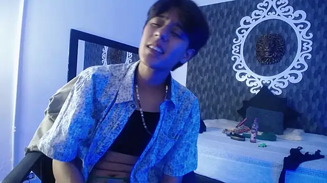 Snapshot of Ghost__Girl_ chatting on 11.01.25 Ghost Girl online show from 11.01.25