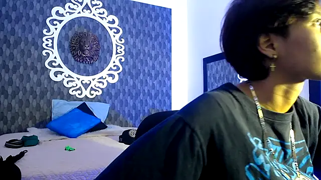 Snapshot of Ghost__Girl_ chatting on 11.12.25 Ghost Girl online show from 11.12.25