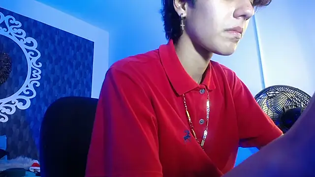 Snapshot of Ghost__Girl_ chatting on 12.15.25 Ghost Girl online show from 12.15.25