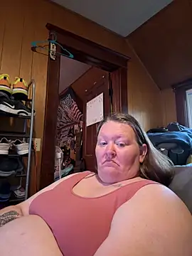 cuteandsassy85 online show from 10.26.25