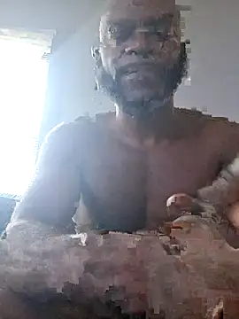 Snapshot of pussycream101 chatting on 10.28.25 pussycream101 online show from 10.28.25