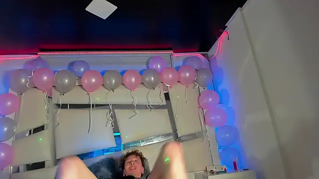 Snapshot of Genesis_ask chatting on 10.28.25 Genesis ask online show from 10.28.25