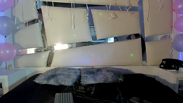 Snapshot of Genesis_ask chatting on 11.03.25 Genesis ask online show from 11.03.25