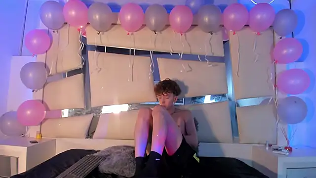 Snapshot of Genesis_ask chatting on 11.05.25 Genesis ask online show from 11.05.25