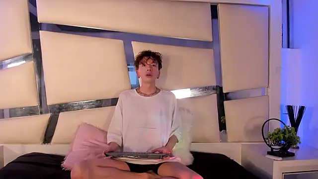 Snapshot of Genesis_ask chatting on 11.22.25 Genesis ask online show from 11.22.25