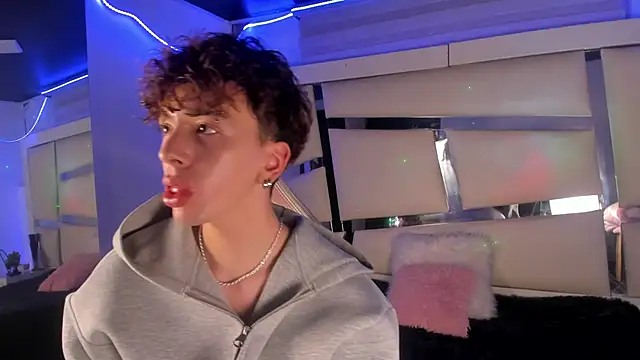 Snapshot of Genesis_ask chatting on 11.28.25 Genesis ask online show from 11.28.25