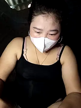 Snapshot of doremi-z chatting on 11.01.25 doremi-z online show from 11.01.25