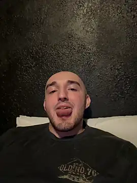 Snapshot of Lucifer76852 chatting on 10.26.25 Lucifer76852 online show from 10.26.25