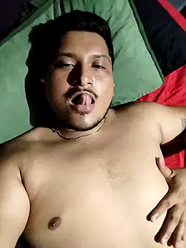 Snapshot of mascaraDeFuego chatting on 10.27.25 mascaraDeFuego online show from 10.27.25