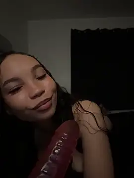 Snapshot of nikkiloveee chatting on 04.29.26 nikkiloveee online show from 04.29.26