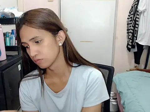 Snapshot of prettysam9 chatting on 11.27.25 prettysam9 online show from 11.27.25