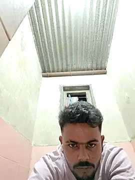 Snapshot of devil_boy_0909 chatting on 11.05.25 devil boy 0909 online show from 11.05.25