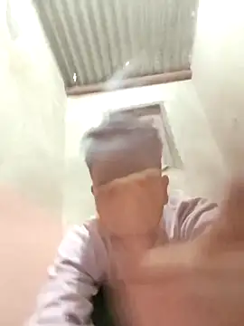 Snapshot of devil_boy_0909 chatting on 11.15.25 devil boy 0909 online show from 11.15.25