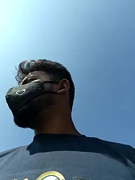 Snapshot of devil_boy_0909 chatting on 11.30.25 devil boy 0909 online show from 11.30.25