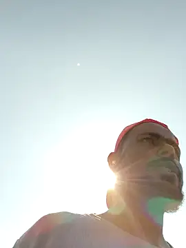 Snapshot of devil_boy_0909 chatting on 12.17.25 devil boy 0909 online show from 12.17.25