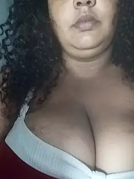 Snapshot of safirahot69 chatting on 11.06.25 safirahot69 online show from 11.06.25