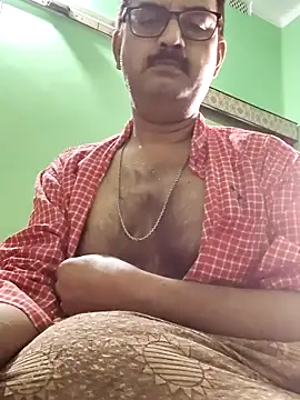 Snapshot of hairyguylove chatting on 10.27.25 hairyguylove online show from 10.27.25