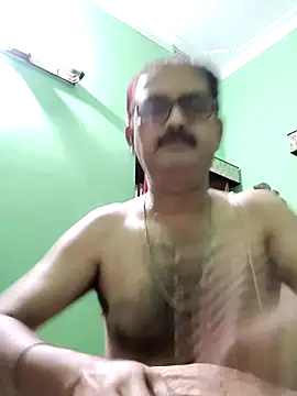 Snapshot of hairyguylove chatting on 10.28.25 hairyguylove online show from 10.28.25