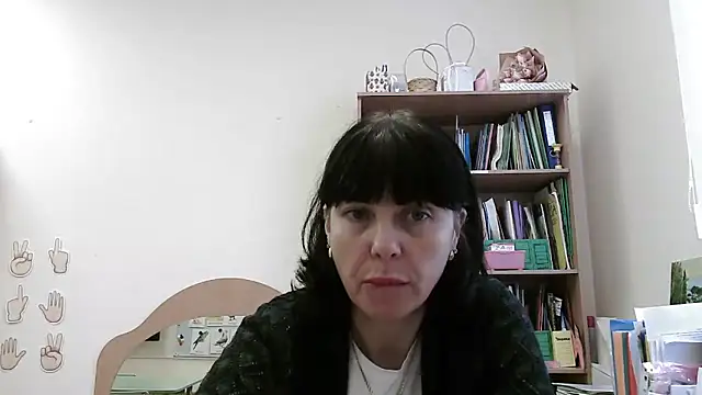 Viknika online show from 11.14.25