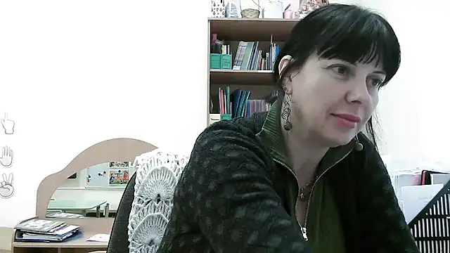 Viknika online show from 11.28.25