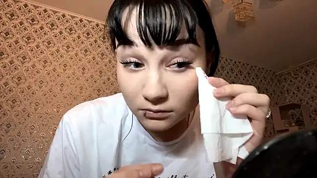 Snapshot of SofiaDreams09 chatting on 10.28.25 SofiaDreams09 online show from 10.28.25