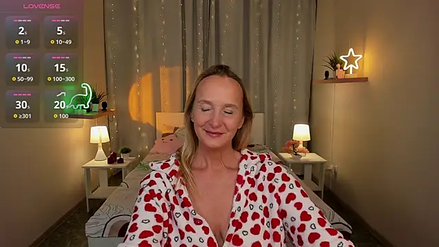 Snapshot of ScarlettPalmer chatting on 11.04.25 ScarlettPalmer online show from 11.04.25