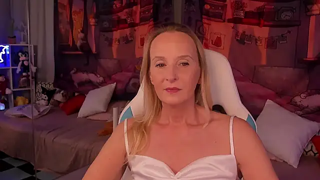 Snapshot of ScarlettPalmer chatting on 11.12.25 ScarlettPalmer online show from 11.12.25