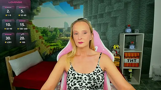 Snapshot of ScarlettPalmer chatting on 11.21.25 ScarlettPalmer online show from 11.21.25