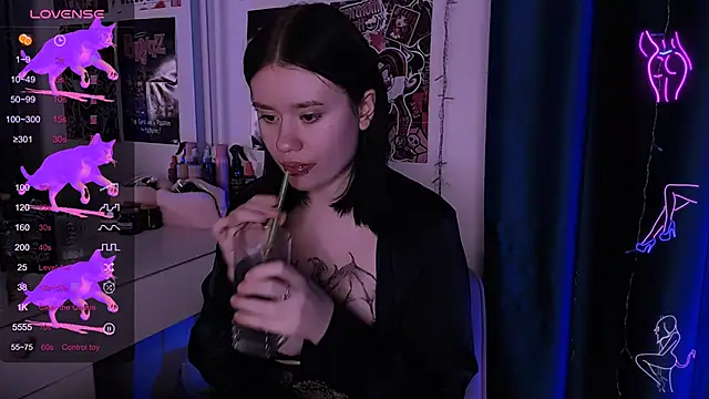 Snapshot of Meow_Marie chatting on 11.01.25 Meow Marie online show from 11.01.25