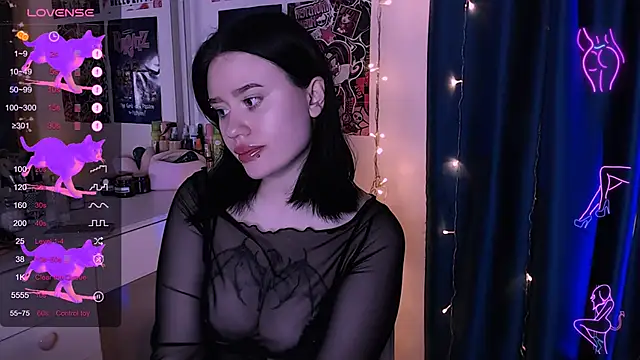 Snapshot of Meow_Marie chatting on 11.07.25 Meow Marie online show from 11.07.25