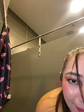 Snapshot of Hannahpradaa_ chatting on 11.13.25 Hannahpradaa online show from 11.13.25