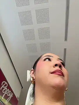 Snapshot of Hannahpradaa_ chatting on 11.24.25 Hannahpradaa online show from 11.24.25