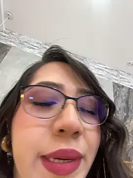 Snapshot of Hannahpradaa_ chatting on 12.17.25 Hannahpradaa online show from 12.17.25