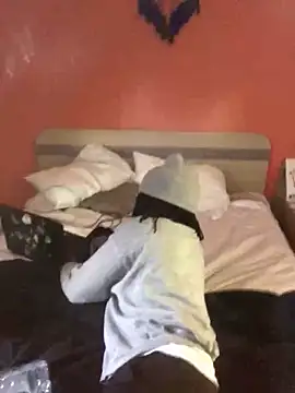 Snapshot of TheRealKnottiHead chatting on 11.02.25 TheRealKnottiHead online show from 11.02.25