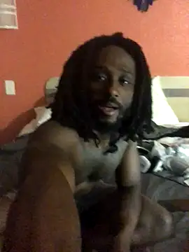 Snapshot of TheRealKnottiHead chatting on 11.16.25 TheRealKnottiHead online show from 11.16.25