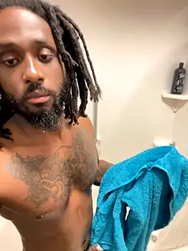 Snapshot of TheRealKnottiHead chatting on 11.28.25 TheRealKnottiHead online show from 11.28.25