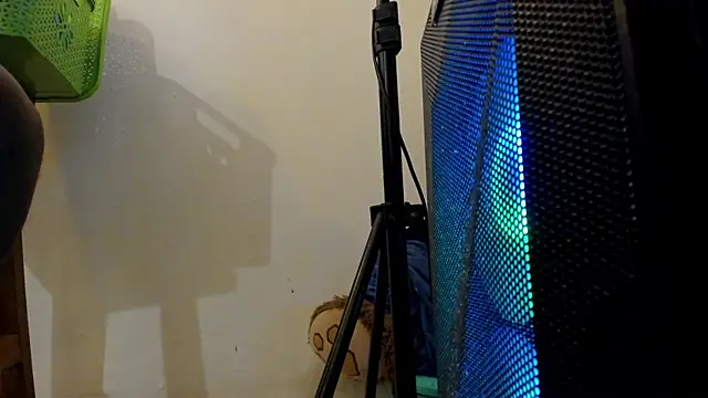 Snapshot of hathor__01 chatting on 12.14.25 hathor 01 online show from 12.14.25