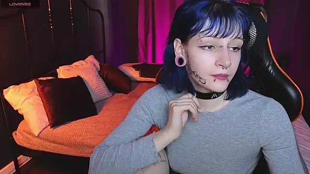 Snapshot of karkadeshk chatting on 11.15.25 karkadeshk online show from 11.15.25