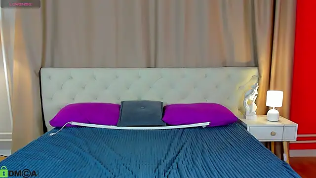 May Yam online show from 04.06.26