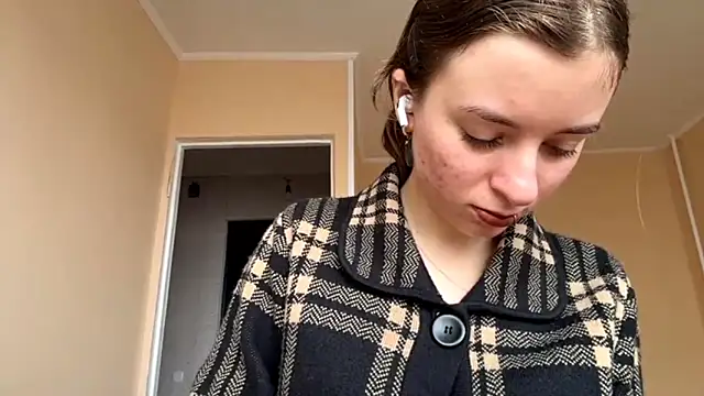 Snapshot of BunkedTempter chatting on 11.01.25 BunkedTempter online show from 11.01.25