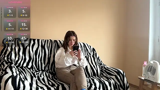 Snapshot of BunkedTempter chatting on 11.27.25 BunkedTempter online show from 11.27.25