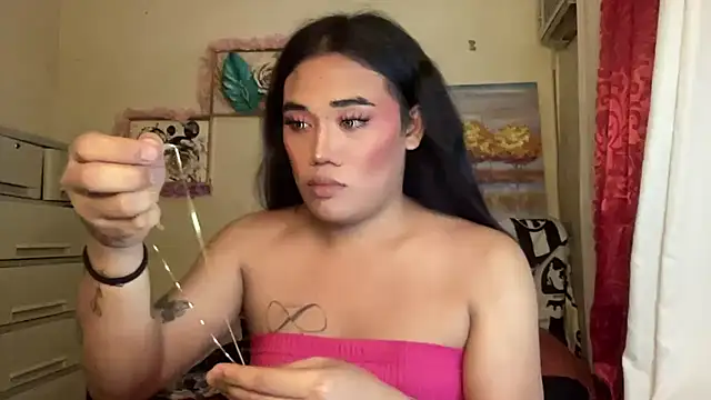 untouchable mia online show from 12.04.25